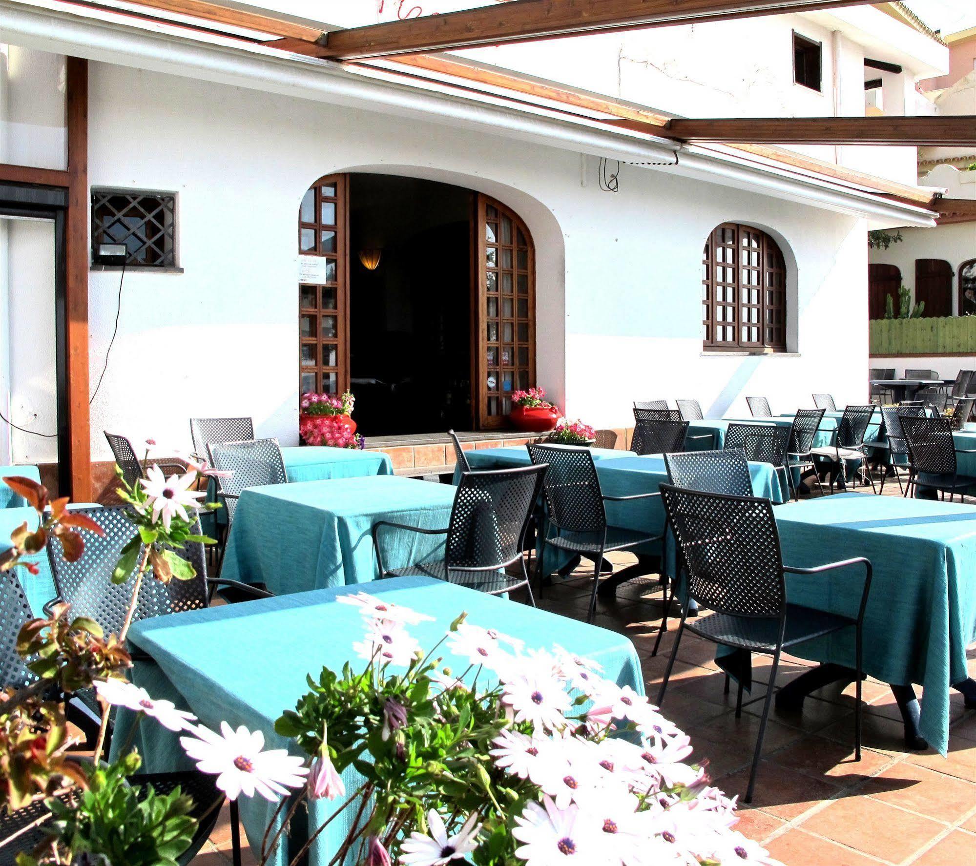Hotel Pop Cala Gonone Exterior photo